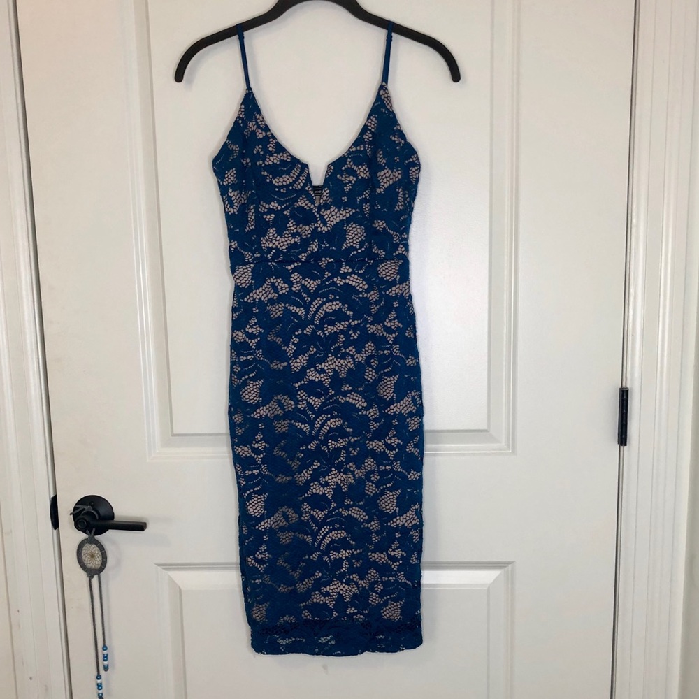 Lace midi dress